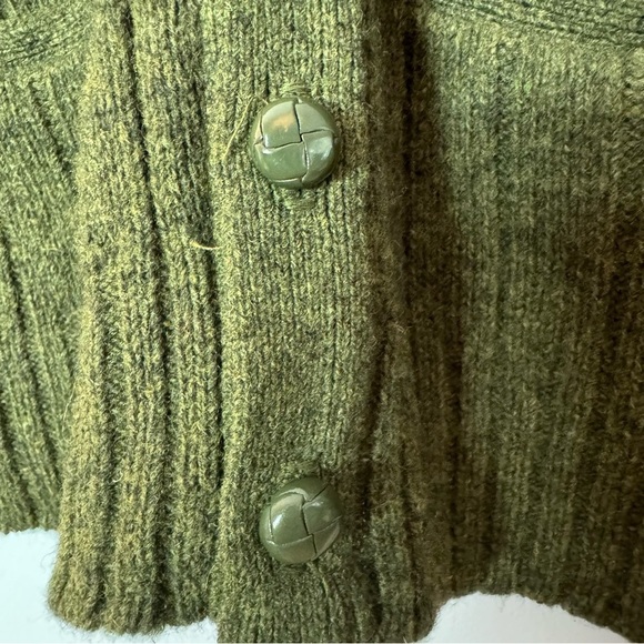 Vintage 1960s Van Heusen 100% Imported Shetland Wool Cardigan Green Size Medium - Picture 2 of 12